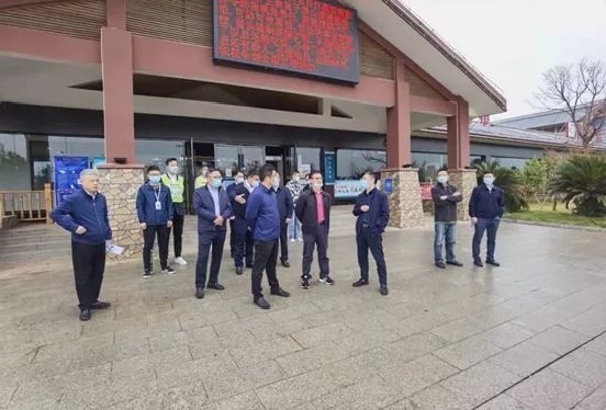 省交通運(yùn)輸廳黨委委員、副廳長王昭春調(diào)研贛江服務(wù)區(qū)提質(zhì)升級(jí)